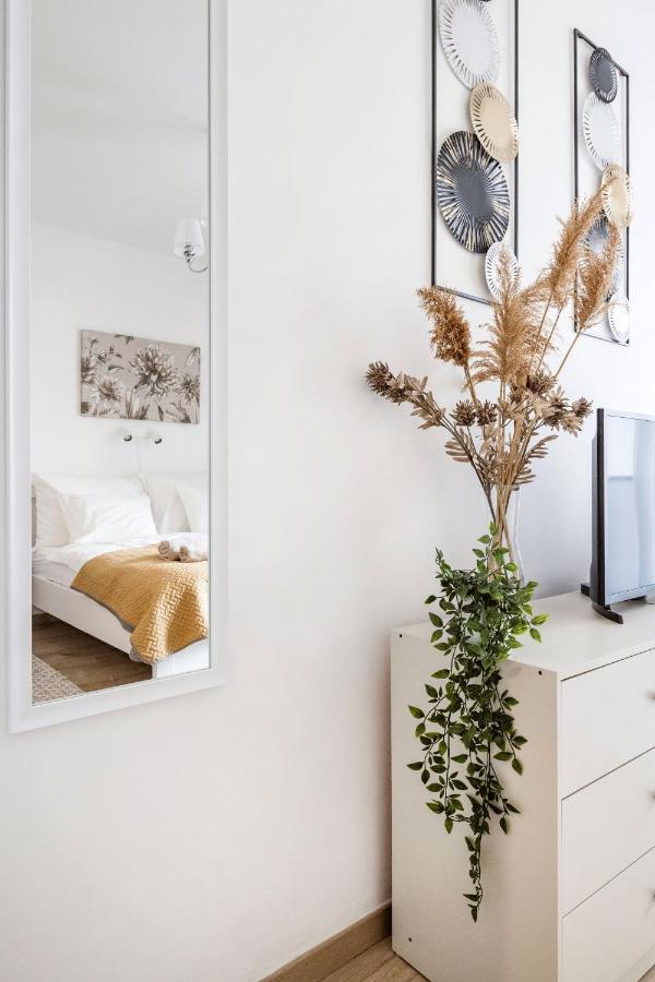 Stylish And Cozy Studio In The Heart Of The City Apartment *